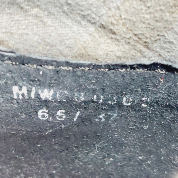 Born Women's Black Leather Lace Up Ankle Bootie F788 - Picture 13 of 13